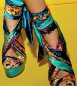 Bebe Scarlett Scarf heels size 10 Blue